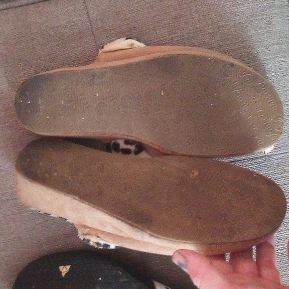 Defonseca slippers size 7 - Picture 3 of 3